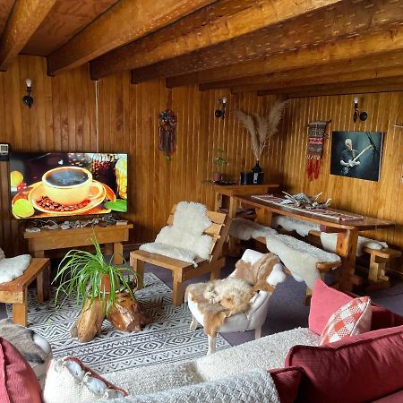 Profe Nelson Hostel Puerto Cisnes Εξωτερικό φωτογραφία