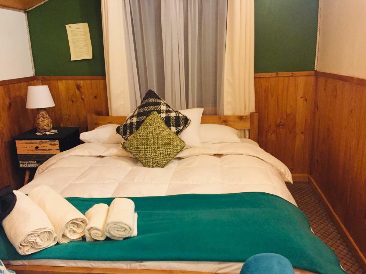 Profe Nelson Hostel Puerto Cisnes Εξωτερικό φωτογραφία